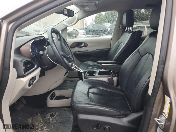 2017 Chrysler Pacifica Touring-L Plus with VIN 2C4RC1EG3HR730366, listed as a Copart auction lot 72754524 with 106,499 mi miles and Salvage Title. Bid and sale history available at carsss.com. Image 7.