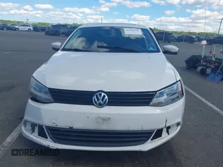 2012 Volkswagen Jetta SE z VIN 3VWDX7AJ7CM362001, wystawiony jako IAAI lot #42209146 z przebiegiem 200 566 mil mil oraz . Historia ofert i sprzedaży dostępna na DreamBid. Obrazek 13.