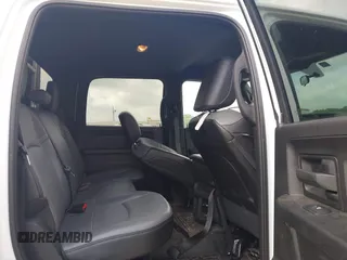 2024 Ram 2500 Tradesman z VIN 3C6UR5HJ2RG234917, wystawiony jako IAAI lot #42247031 z przebiegiem 26 718 mil mil oraz . Historia ofert i sprzedaży dostępna na DreamBid. Obrazek 8.