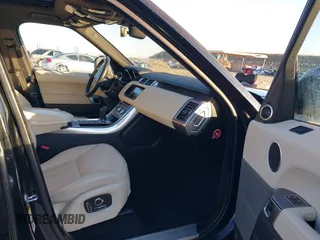 2017 Land Rover Range Rover Sport HSE z VIN SALWR2FVXHA683080, wystawiony jako IAAI lot #41392726 z przebiegiem 57 404 mil mil oraz . Historia ofert i sprzedaży dostępna na DreamBid. Obrazek 5.