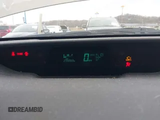 2004 Toyota Prius with VIN JTDKB22UX40033849, listed as a IAAI auction lot 41670061 with 299,999 mi miles and . Bid and sale history available at DreamBid. Image 7.