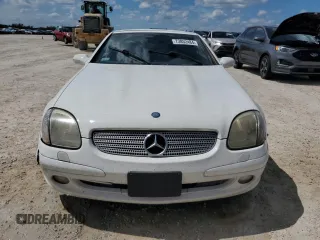 2004 Mercedes-Benz SLK-Class with VIN WDBKK49F54F305769, listed as a Copart auction lot 73852484 with 73,946 mi miles and Salvage Title. Bid and sale history available at carsss.com. Image 5.