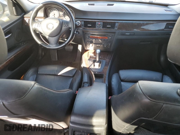 2006 BMW 3 Series 330i with VIN WBAVB33516PS13416, listed as a Copart auction lot 54619965 with 144,936 mi miles and Salvage Title. Bid and sale history available at DreamBid. Image 8.