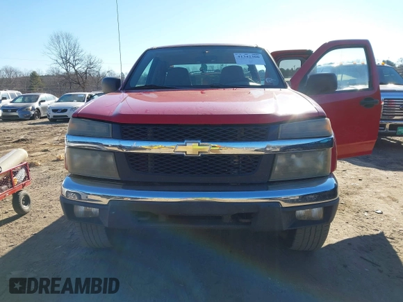 2004 Chevrolet Colorado LS Z71 with VIN 1GCDT196648210468, listed as a IAAI auction lot 41342300 with 206,478 mi miles. Bid and sale history available at carsss.com. Image 6.