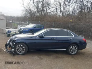 2018 Mercedes-Benz C 300 with VIN 55SWF4KB3JU246606, listed as a IAAI auction lot 41844444 with 39,687 mi miles and . Bid and sale history available at carsss.com. Image 14.