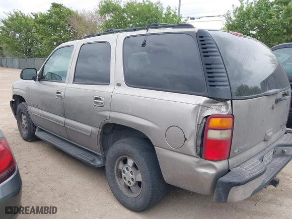2001 Chevrolet Tahoe LS with VIN 1GNEK13T11R163918, listed as a IAAI auction lot 41886220 with 271,688 mi miles. Bid and sale history available at carsss.com. Image 3.