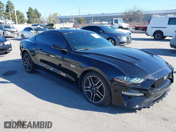 2021 Ford Mustang GT z VIN 1FA6P8CF6M5149175, wystawiony jako IAAI lot #41798328 z przebiegiem 61 776 mil mil oraz . Historia ofert i sprzedaży dostępna na DreamBid. Obrazek 1.