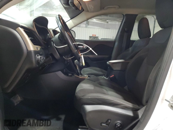 2016 Jeep Cherokee Latitude with VIN 1C4PJMCS1GW118792, listed as a Copart auction lot 53751675 with 141,098 mi miles and Clean title. Bid and sale history available at DreamBid. Image 7.