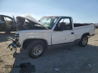 1996 Chevrolet Silverado 1500 with VIN 1GCEC14R1TZ185395, listed as a Copart auction lot 42244085 with 545,084 mi miles and Salvage Title. Bid and sale history available at DreamBid. Image 1.