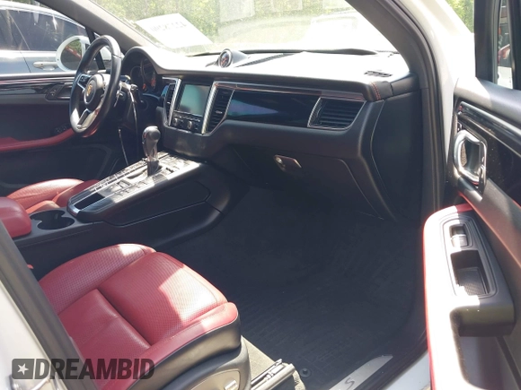 2016 Porsche Macan S with VIN WP1AB2A58GLB51308, listed as a IAAI auction lot 42278290 with 109,199 mi miles and . Bid and sale history available at DreamBid. Image 5.