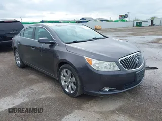 2013 Buick LaCrosse Leather z VIN 1G4GC5E38DF255922, wystawiony jako IAAI lot #41900015 z przebiegiem 103 733 mil mil oraz . Historia ofert i sprzedaży dostępna na DreamBid. Obrazek 1.