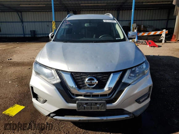 2017 Nissan Rogue SV with VIN KNMAT2MVXHP520321, listed as a Copart auction lot 60747285 with 88,293 mi miles and Salvage title. Bid and sale history available at DreamBid. Image 5.