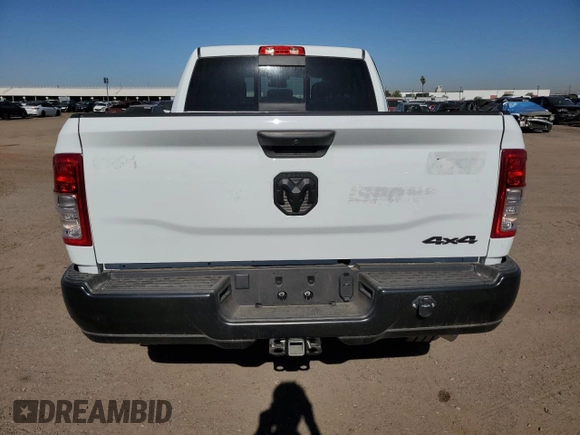 2024 Ram 2500 Tradesman z VIN 3C6UR5CJ4RG228480, wystawiony jako Copart lot #57084275 z przebiegiem 1 014 mil mil oraz Szkoda całkowita • Salvage title. Historia ofert i sprzedaży dostępna na DreamBid. Obrazek 6.