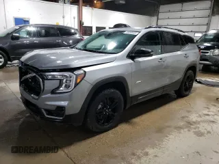 2023 GMC Terrain AT4 z VIN 3GKALYEG7PL257643, wystawiony jako Copart lot #49889525 z przebiegiem Nie podano mil oraz Szkoda całkowita • Salvage title. Historia ofert i sprzedaży dostępna na DreamBid. Obrazek 1.