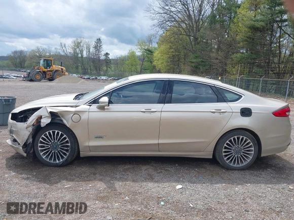 2017 Ford Fusion SE with VIN 3FA6P0PU6HR269331, listed as a IAAI auction lot 42116836 with 187,407 mi miles and . Bid and sale history available at carsss.com. Image 15.