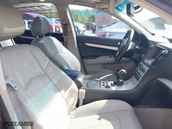 2009 Infiniti G37 Sedan Journey with VIN JNKCV61E99M311135, listed as a IAAI auction lot 42025379 with 198,785 mi miles. Bid and sale history available at carsss.com. Image 5.