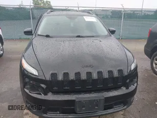 2018 Jeep Cherokee Latitude z VIN 1C4PJMCX2JD549818, wystawiony jako IAAI lot #42633416 z przebiegiem 74 290 mil mil oraz . Historia ofert i sprzedaży dostępna na DreamBid. Obrazek 12.