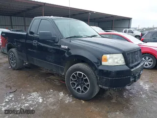 2005 Ford F-150 XL with VIN 1FTRF12W15KC00040, listed as a IAAI auction lot 41532710 with 172,371 mi miles. Bid and sale history available at carsss.com. Image 1.