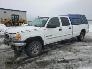 2005 GMC Sierra 2500HD SLE z VIN 1GTHK23U75F894977, wystawiony jako Copart lot #46375115 z przebiegiem 171 315 mil mil oraz Szkoda całkowita • Salvage title. Historia ofert i sprzedaży dostępna na DreamBid. Obrazek 1.