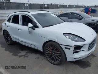 2019 Porsche Macan S z VIN WP1AB2A59KLB32694, wystawiony jako IAAI lot #42056469 z przebiegiem 46 562 mil mil oraz . Historia ofert i sprzedaży dostępna na DreamBid. Obrazek 1.
