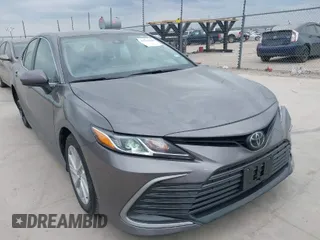2024 Toyota Camry LE with VIN 4T1C11AK6RU850099, listed as a IAAI auction lot 41712649 with 39,825 mi miles. Bid and sale history available at carsss.com. Image 1.