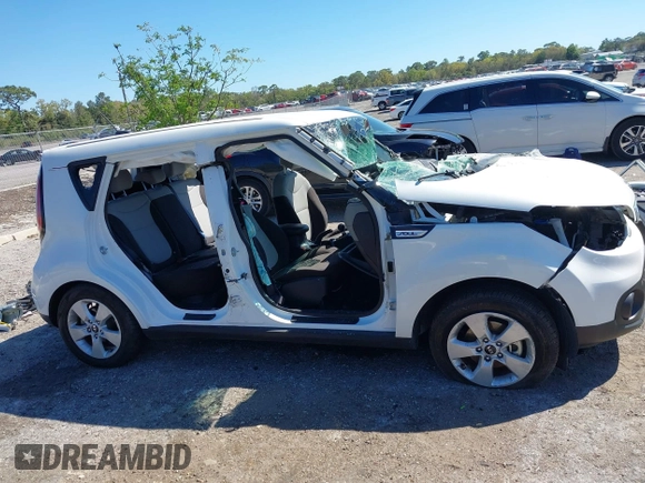 2018 Kia Soul with VIN KNDJN2A28J7583962, listed as a IAAI auction lot 41826688 with 1 mi miles. Bid and sale history available at carsss.com. Image 12.