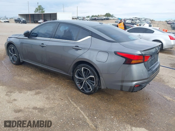 2024 Nissan Altima SR z VIN 1N4BL4CV1RN331948, wystawiony jako IAAI lot #41877927 z przebiegiem 19 134 mil mil oraz . Historia ofert i sprzedaży dostępna na DreamBid. Obrazek 3.