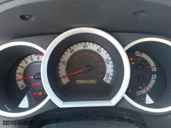 2015 Toyota Tacoma with VIN 5TFTX4CN3FX053623, listed as a IAAI auction lot 41811525 with 118,649 mi miles. Bid and sale history available at carsss.com. Image 7.
