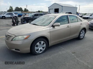 2008 Toyota Camry LE z VIN 4T1BE46K88U221498, wystawiony jako Copart lot #60470785 z przebiegiem 189 777 mil mil oraz Czysty tytuł • Clean title. Historia ofert i sprzedaży dostępna na DreamBid. Obrazek 1.