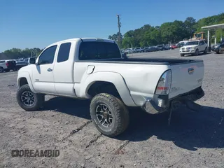 2007 Toyota Tacoma PreRunner with VIN 5TETU62N47Z425485, listed as a IAAI auction lot 42017517 with 209,850 mi miles. Bid and sale history available at carsss.com. Image 3.