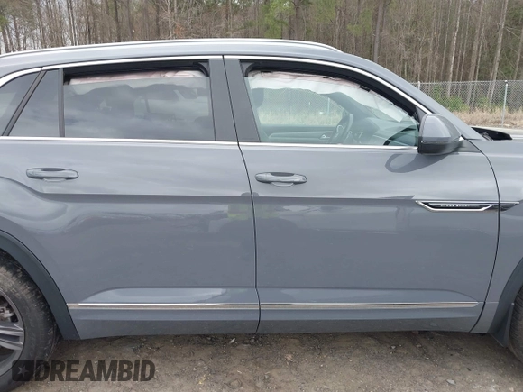 2022 Volkswagen Atlas SEL R-Line z VIN 1V2SE2CA2NC208363, wystawiony jako IAAI lot #41850237 z przebiegiem 38 867 mil mil oraz . Historia ofert i sprzedaży dostępna na DreamBid. Obrazek 13.