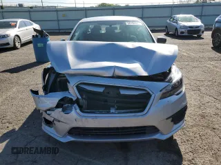 2018 Subaru Legacy z VIN 4S3BNAB67J3005309, wystawiony jako Copart lot #56160585 z przebiegiem 119 920 mil mil oraz Szkoda całkowita • Salvage title. Historia ofert i sprzedaży dostępna na DreamBid. Obrazek 5.
