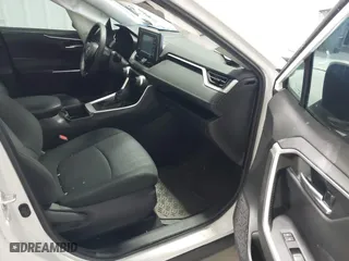 2022 Toyota RAV4 XLE with VIN 2T3P1RFV8NW286279, listed as a IAAI auction lot 41672654 with 56,984 mi miles. Bid and sale history available at carsss.com. Image 5.