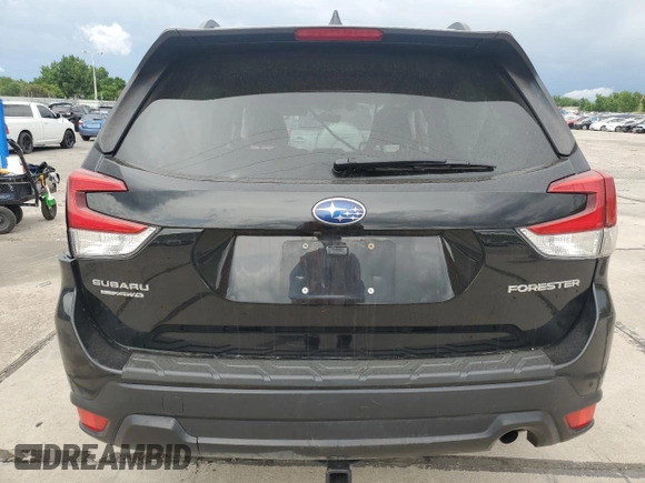2021 Subaru Forester Premium z VIN JF2SKAFC6MH485036, wystawiony jako Copart lot #61420835 z przebiegiem Nie podano mil oraz Szkoda całkowita • Salvage title. Historia ofert i sprzedaży dostępna na DreamBid. Obrazek 6.