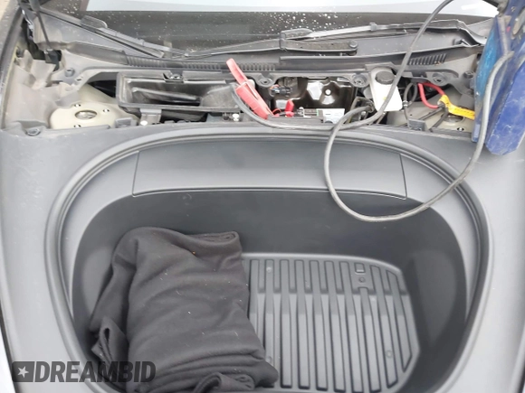 2024 Tesla Model 3 z VIN 5YJ3E1EA3RF771010, wystawiony jako IAAI lot #41738109 z przebiegiem 8 493 mil mil oraz . Historia ofert i sprzedaży dostępna na DreamBid. Obrazek 10.