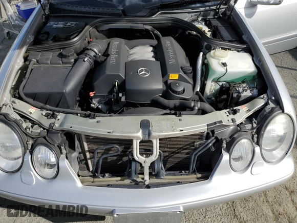 2000 Mercedes-Benz CLK 320/430 with VIN WDBLJ65G8YF122308, listed as a Copart auction lot 77449314 with 105,121 mi miles and Salvage Title. Bid and sale history available at DreamBid. Image 11.