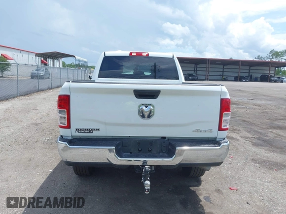 2024 Ram 2500 Big Horn with VIN 3C6UR5DJ9RG364926, listed as a IAAI auction lot 42492882 with 19,137 mi miles and . Bid and sale history available at DreamBid. Image 16.