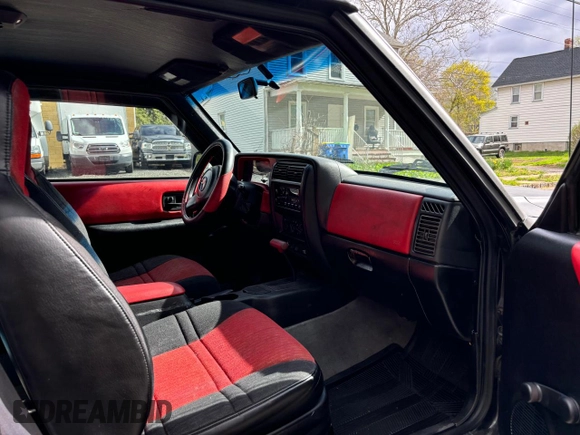 1997 Jeep Cherokee with VIN 1J4FT67S6VL571732, listed as a Copart auction lot 61440245 with 153,147 mi miles and Clean title. Bid and sale history available at DreamBid. Image 5.