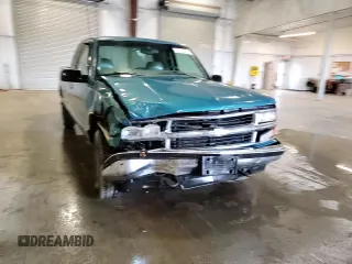 1997 Chevrolet Silverado 1500 with VIN 2GCEK19R8V1276249, listed as a Copart auction lot 52372655 with 237,612 mi miles and Salvage Title. Bid and sale history available at DreamBid. Image 10.
