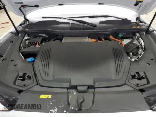 2021 Audi e-tron Premium Plus с VIN WA1LAAGE9MB003971, выставлен на аукционе Copart как лот 45421695 с пробегом 19 940 миль миль и Списание • Salvage title. История ставок и продаж доступна на DreamBid. Изображение 14.
