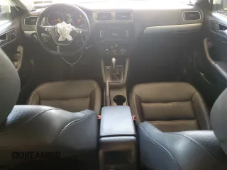2015 Volkswagen Jetta SE with VIN 3VWD17AJ5FM256703, listed as a Copart auction lot 62699375 with 130,247 mi miles and Salvage title. Bid and sale history available at DreamBid. Image 8.