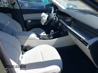 2025 Hyundai Tucson SEL Convenience with VIN 5NMJC3DE6SH460804, listed as a IAAI auction lot 41770219 with 3,847 mi miles. Bid and sale history available at carsss.com. Image 5.