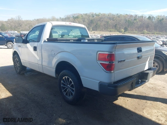 2014 Ford F-150 XL with VIN 1FTMF1CM8EFC18695, listed as a IAAI auction lot 41916660 with 1 mi miles. Bid and sale history available at carsss.com. Image 3.