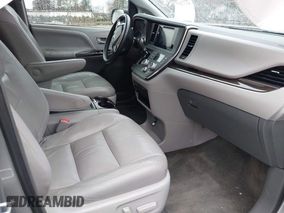 2017 Toyota Sienna XLE Auto Access Seat with VIN 5TDYZ3DCXHS888196, listed as a IAAI auction lot 41730418 with 131,201 mi miles. Bid and sale history available at carsss.com. Image 5.