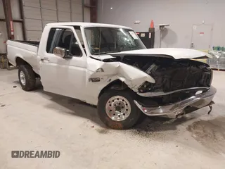 1992 Ford F-150 with VIN 1FTEX15H1NKB55335, listed as a IAAI auction lot 41297914 with 1 mi miles. Bid and sale history available at carsss.com. Image 1.