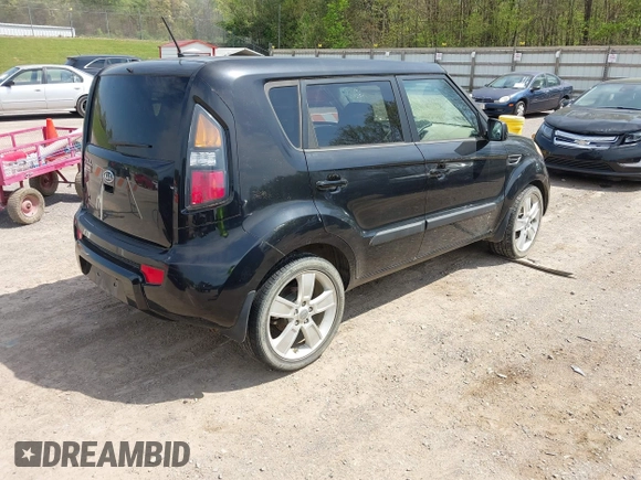 2011 Kia Soul + with VIN KNDJT2A25B7315085, listed as a IAAI auction lot 42038790 with 86,152 mi miles. Bid and sale history available at carsss.com. Image 4.