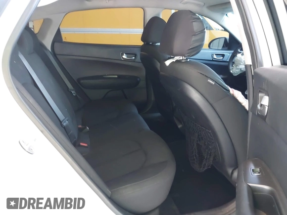 2020 Kia Optima LX с VIN 5XXGT4L36LG391872, выставлен на аукционе IAAI как лот 42500133 с пробегом 110 297 миль миль и . История ставок и продаж доступна на DreamBid. Изображение 8.