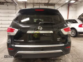 2015 Nissan Pathfinder SV z VIN 5N1AR2MM9FC632565, wystawiony jako IAAI lot #42250526 z przebiegiem 132 996 mil mil oraz . Historia ofert i sprzedaży dostępna na DreamBid. Obrazek 17.