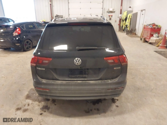 2019 Volkswagen Tiguan S with VIN 3VV0B7AX3KM182311, listed as a IAAI auction lot 41727114 with 98,035 mi miles. Bid and sale history available at carsss.com. Image 16.