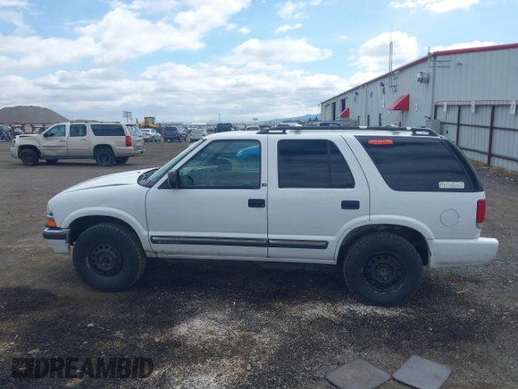 2000 Chevrolet Blazer LT с VIN 1GNDT13W1Y2366880, выставлен на аукционе IAAI как лот 42282543 с пробегом 245 806 миль миль и . История ставок и продаж доступна на DreamBid. Изображение 14.